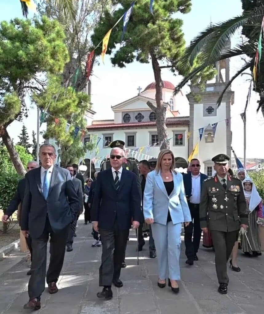 Ο Χαράλαμπος Αθανασίου στις εκδηλώσεις για τα 114 χρόνια από την απελευθέρωση της Λήμνου